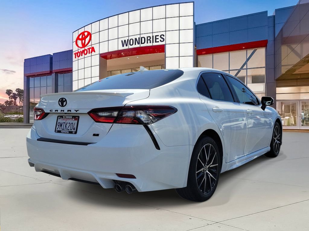 Used 2024 Toyota Camry SE image 6