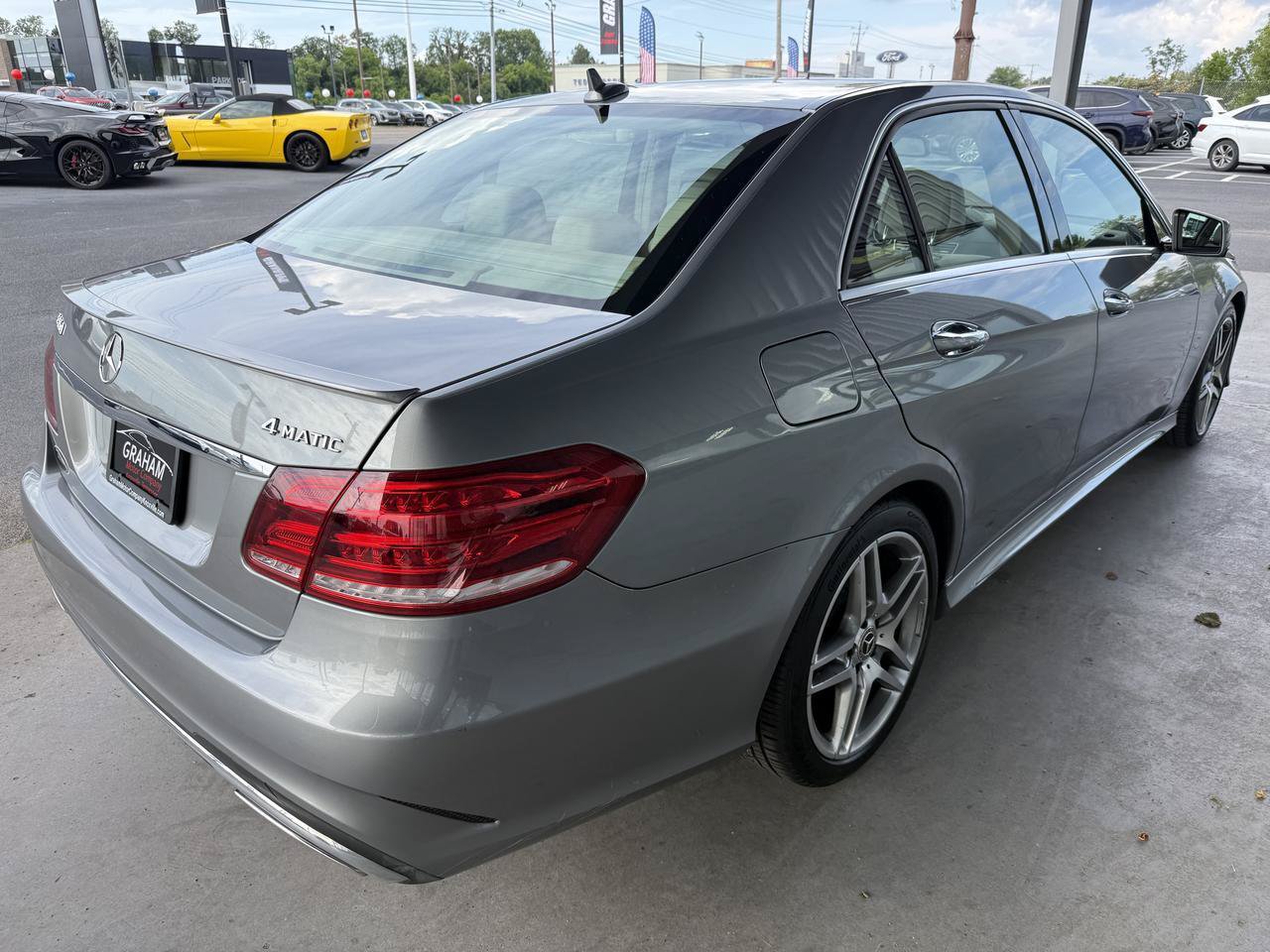 Used 2014 Mercedes-Benz E 350 4MATIC Sport image 4