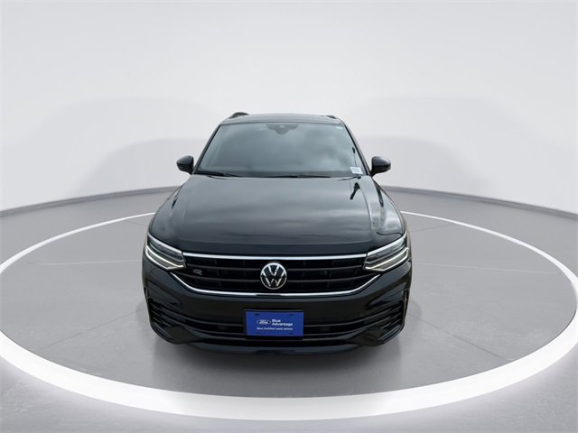 Used 2024 Volkswagen Tiguan SE R-Line w/ MDO Package, Three-Row image 3