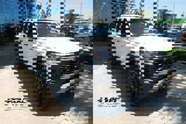 New 2025 Chevrolet Colorado Trail Boss w/ Midnight Edition