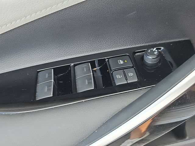 Used 2024 Toyota Corolla XSE FWD image 28