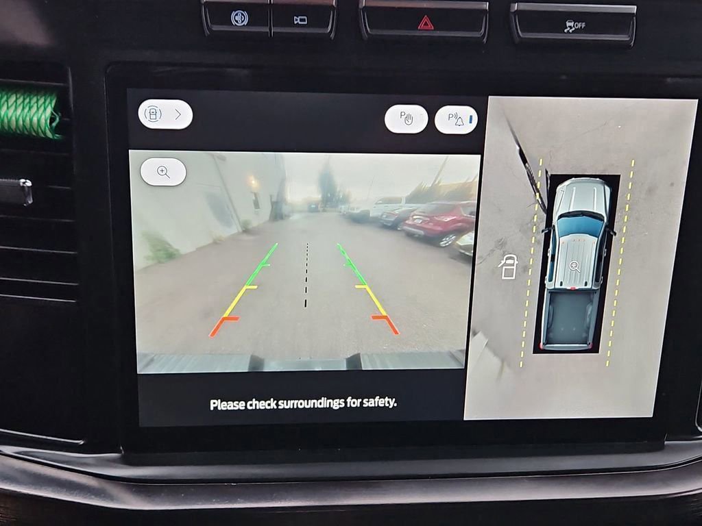 Used 2023 Ford F350 Lariat image 15