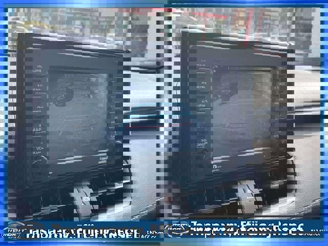 Used 2022 Toyota RAV4 XLE w/ Carpet Mat Package (TMS) image 28