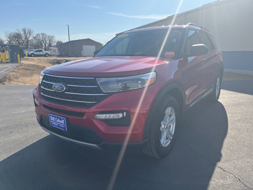 Used 2021 Ford Explorer XLT w/ Equipment Group 202A image 8