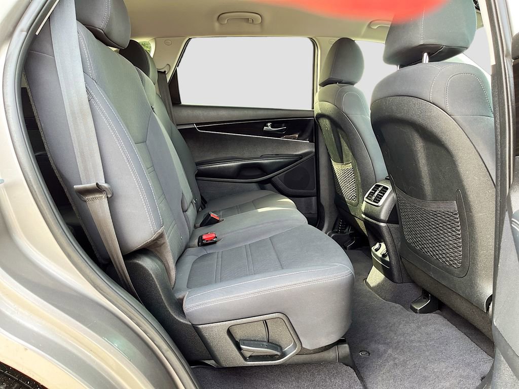 Used 2019 Kia Sorento LX w/ LX Convenience Package image 26
