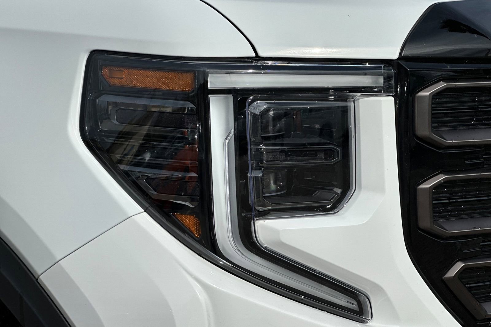 Used 2025 GMC Sierra 1500 AT4X image 37