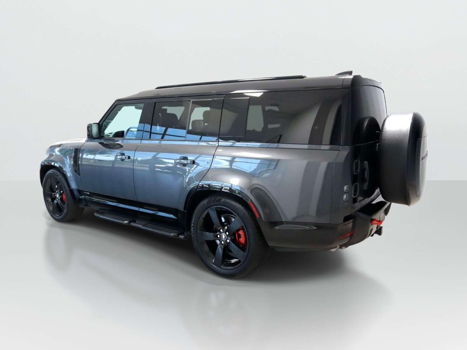 Used 2025 Land Rover Defender 130 X AWD/4WD image 4