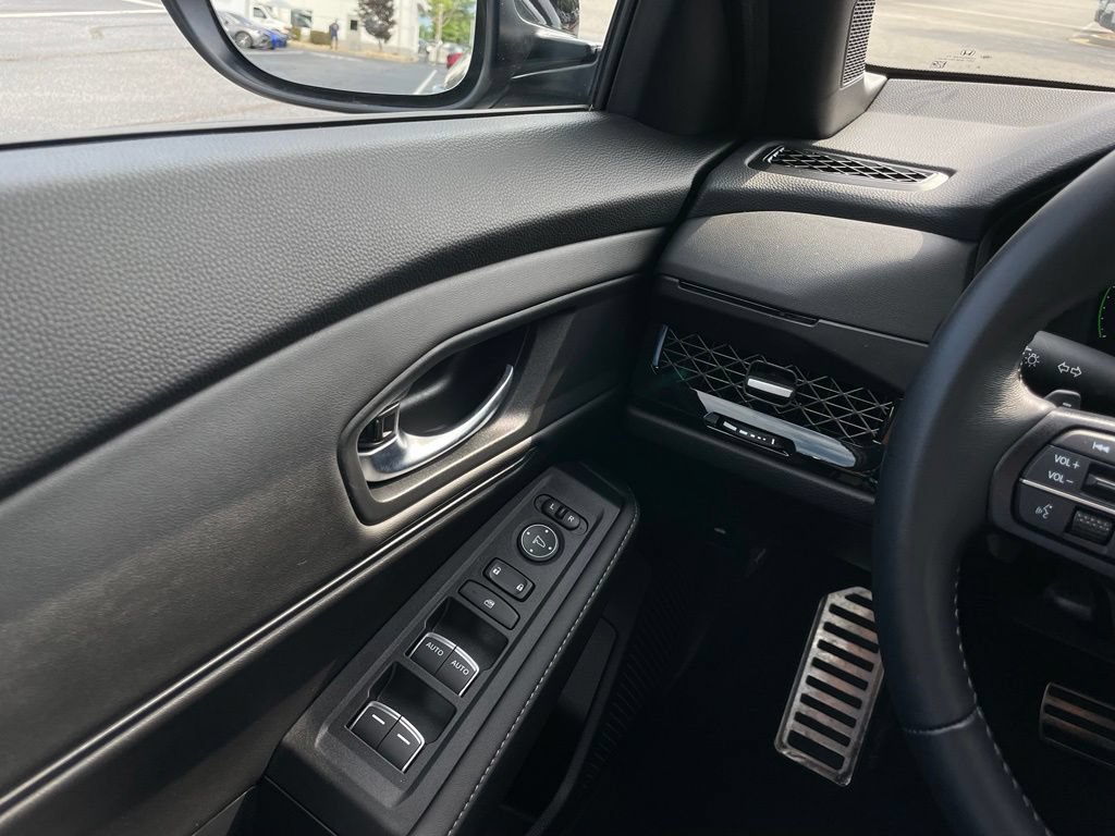 Used 2025 Honda Accord Sport image 21