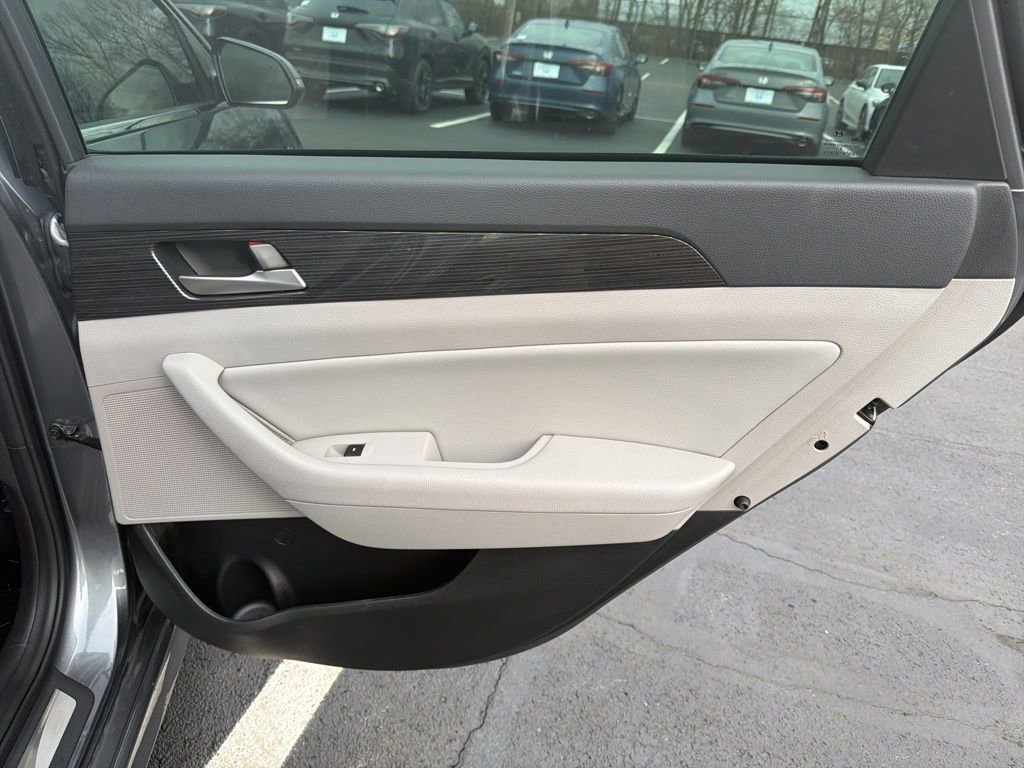 Used 2019 Hyundai Sonata Limited w/ Cargo Package image 24