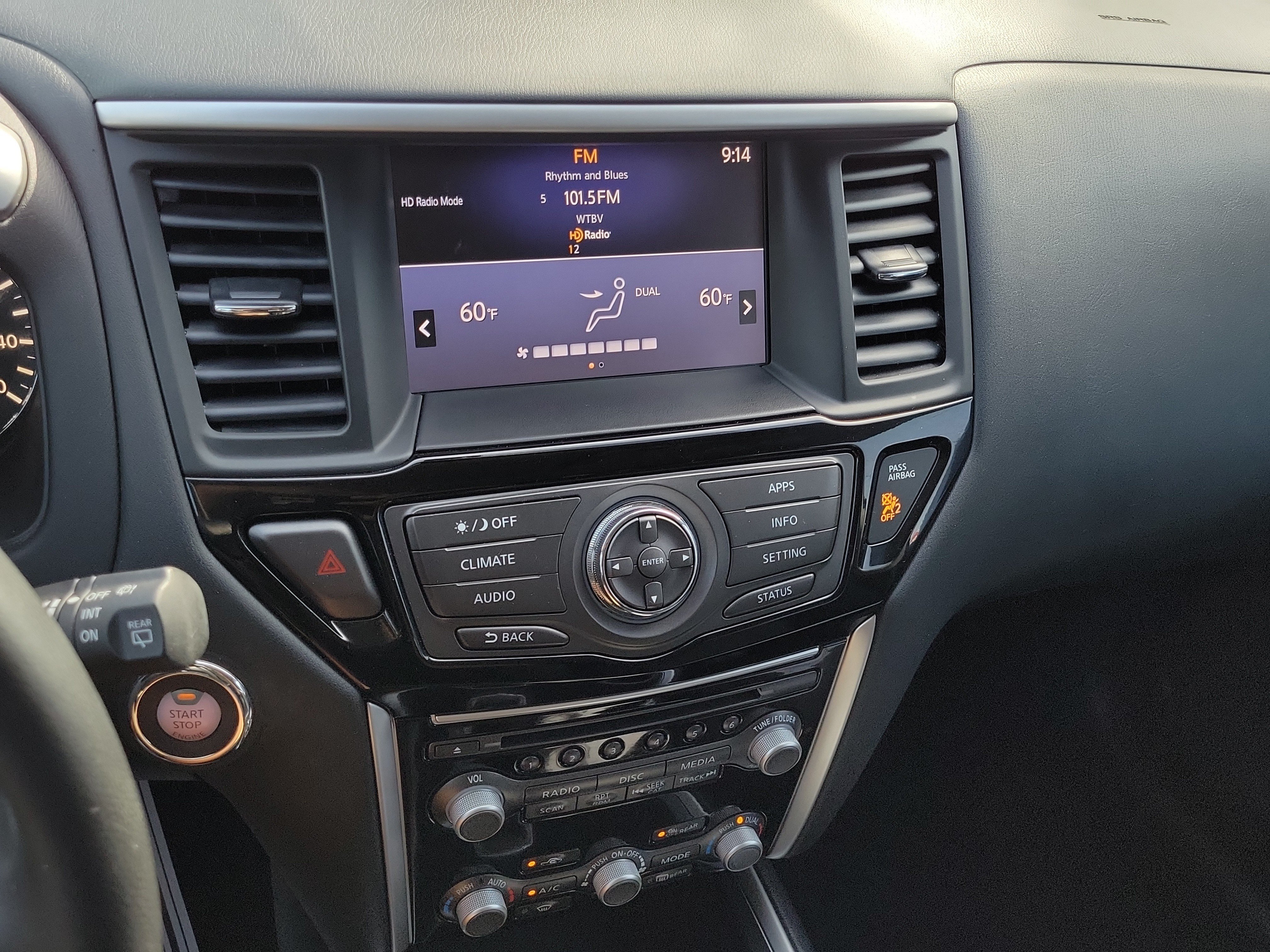 Used 2018 Nissan Pathfinder SV FWD image 25