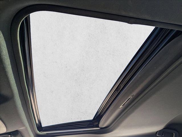 Used 2025 Toyota Camry SE image 14