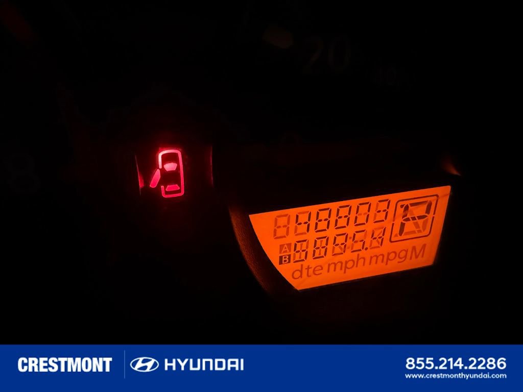 Used 2018 Nissan Frontier S image 2