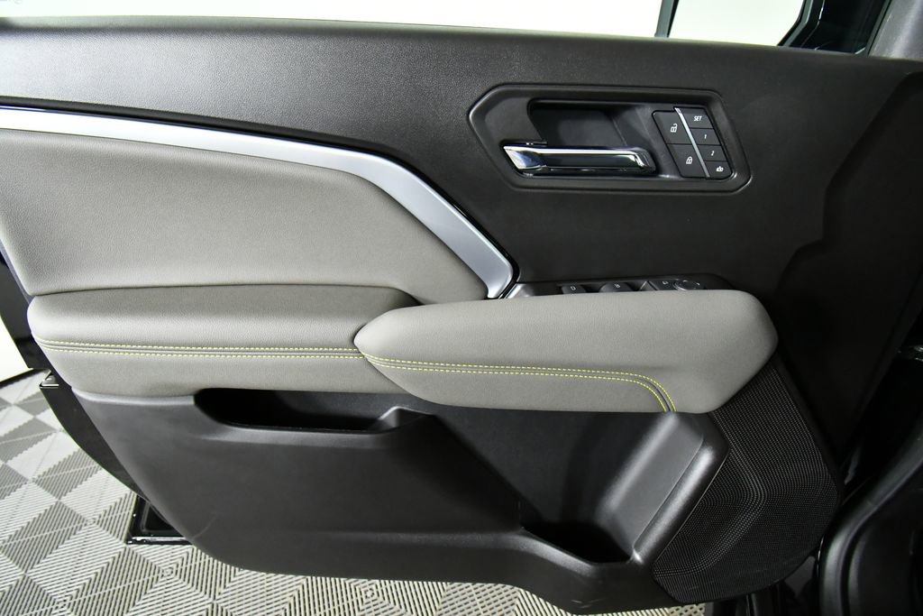 New 2026 Chevrolet Colorado ZR2 w/ Technology Package image 21