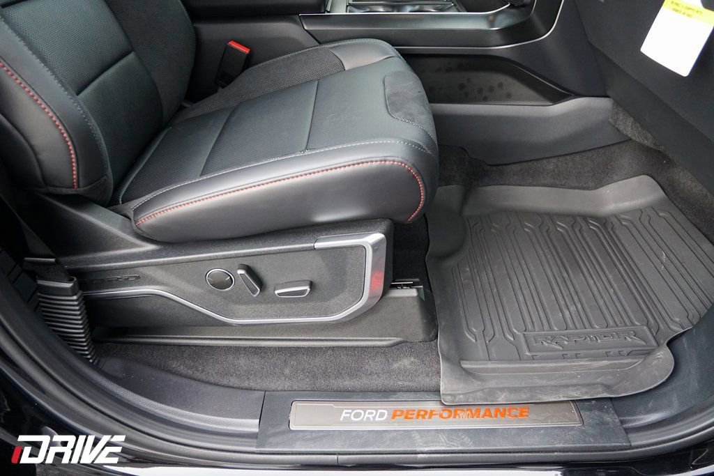 Used 2025 Ford F150 Raptor image 48