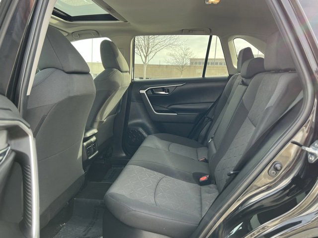 Used 2020 Toyota RAV4 XLE image 32