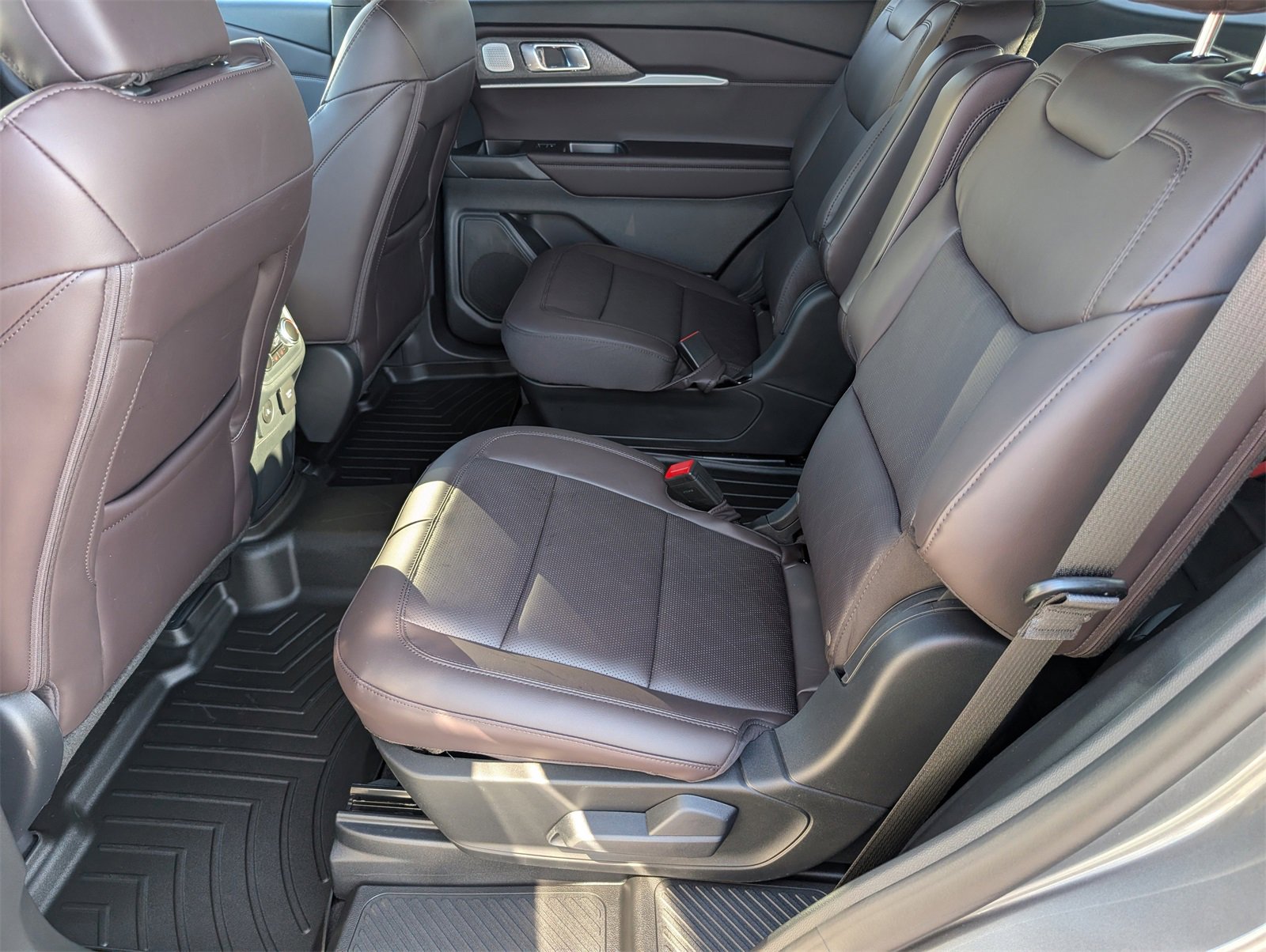 New 2026 Ford Explorer Platinum image 30