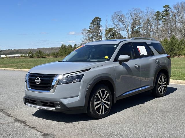 Certified 2025 Nissan Pathfinder Platinum w/ Lighting Package (N92) image 3