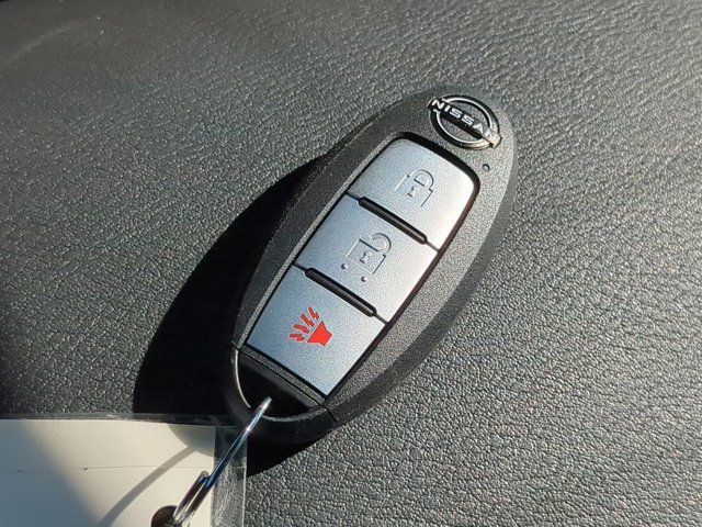 Certified 2025 Nissan Z Performance w/ Floor Mat Package RWD image 28