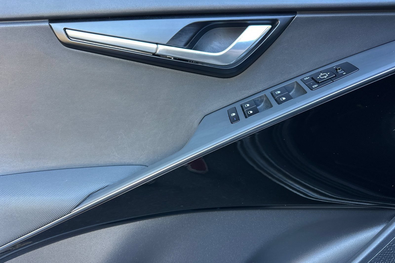 Used 2024 Kia Niro Wind FWD image 11