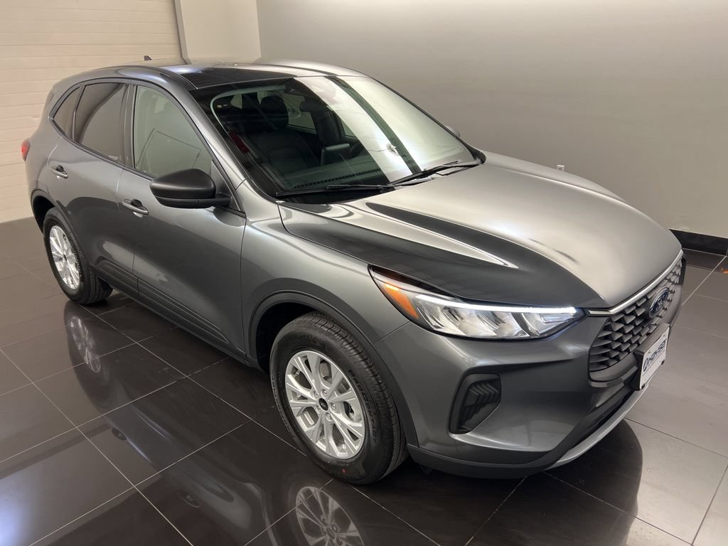 New 2026 Ford Escape Active w/ Cold Weather Package AWD/4WD image 1