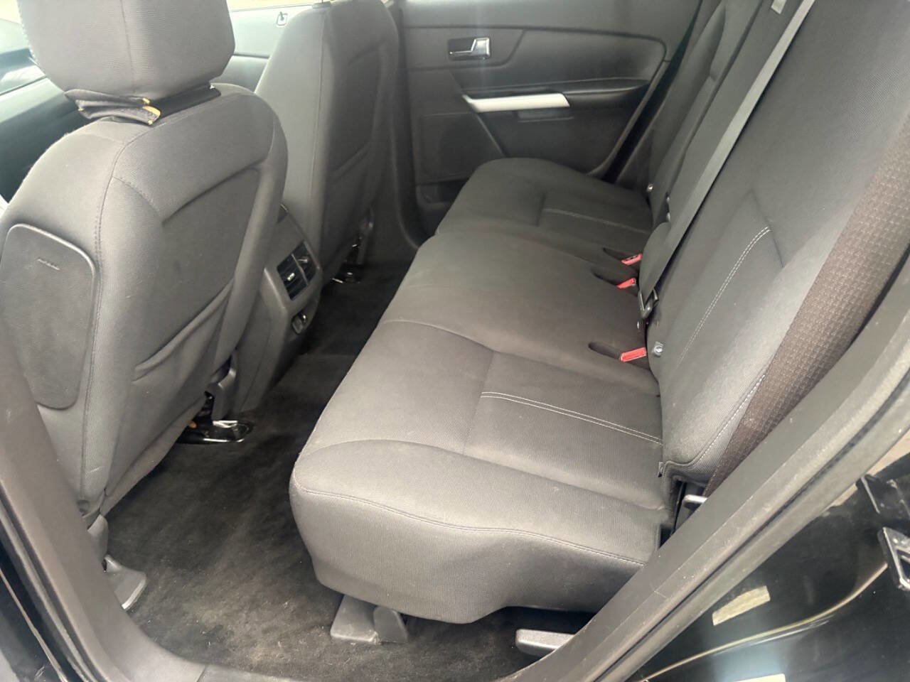 Used 2013 Ford Edge SE image 17