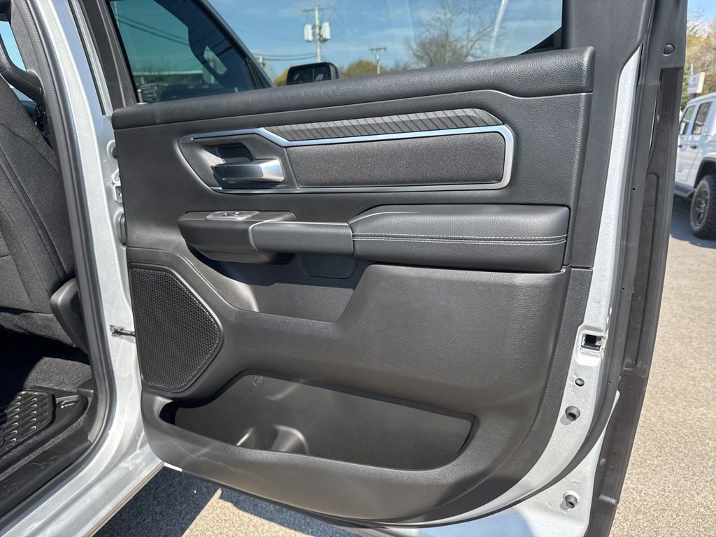 New 2026 RAM 1500 4x4 Crew Cab image 28