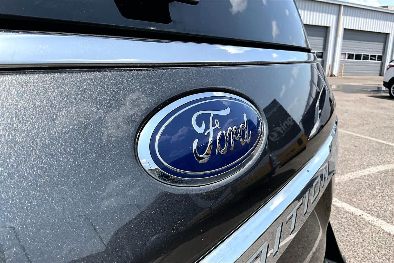 Used 2020 Ford Expedition Limited w/ Special Edition Package RWD image 31