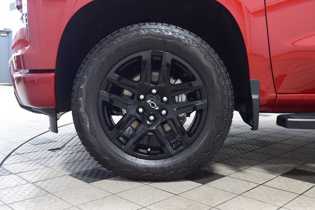 Used 2025 Chevrolet Silverado 1500 RST AWD/4WD image 29