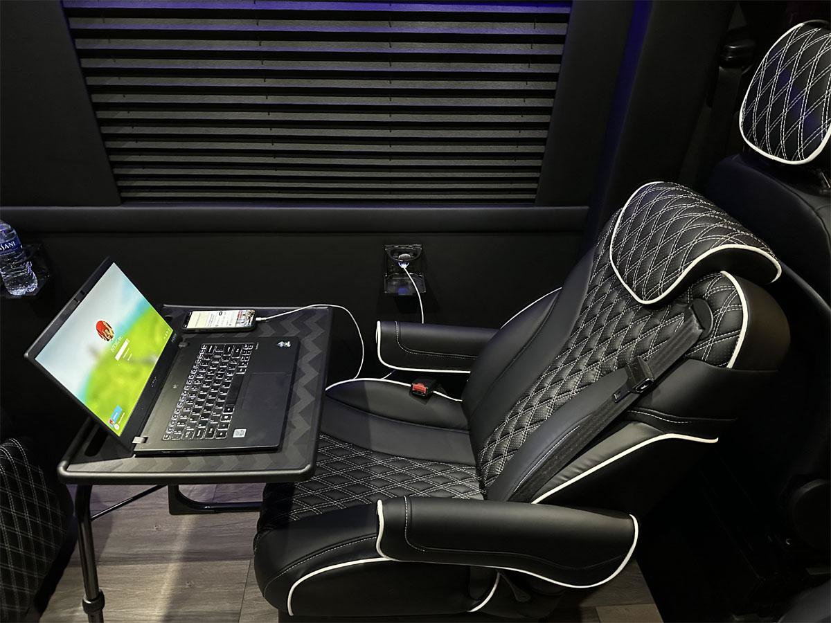 Used 2024 Mercedes-Benz Sprinter 3500 image 34