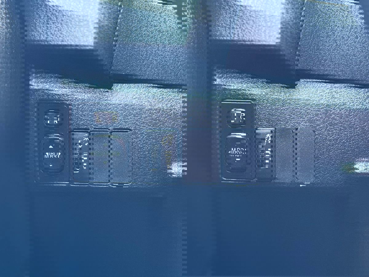 Used 2015 Toyota Corolla S image 19