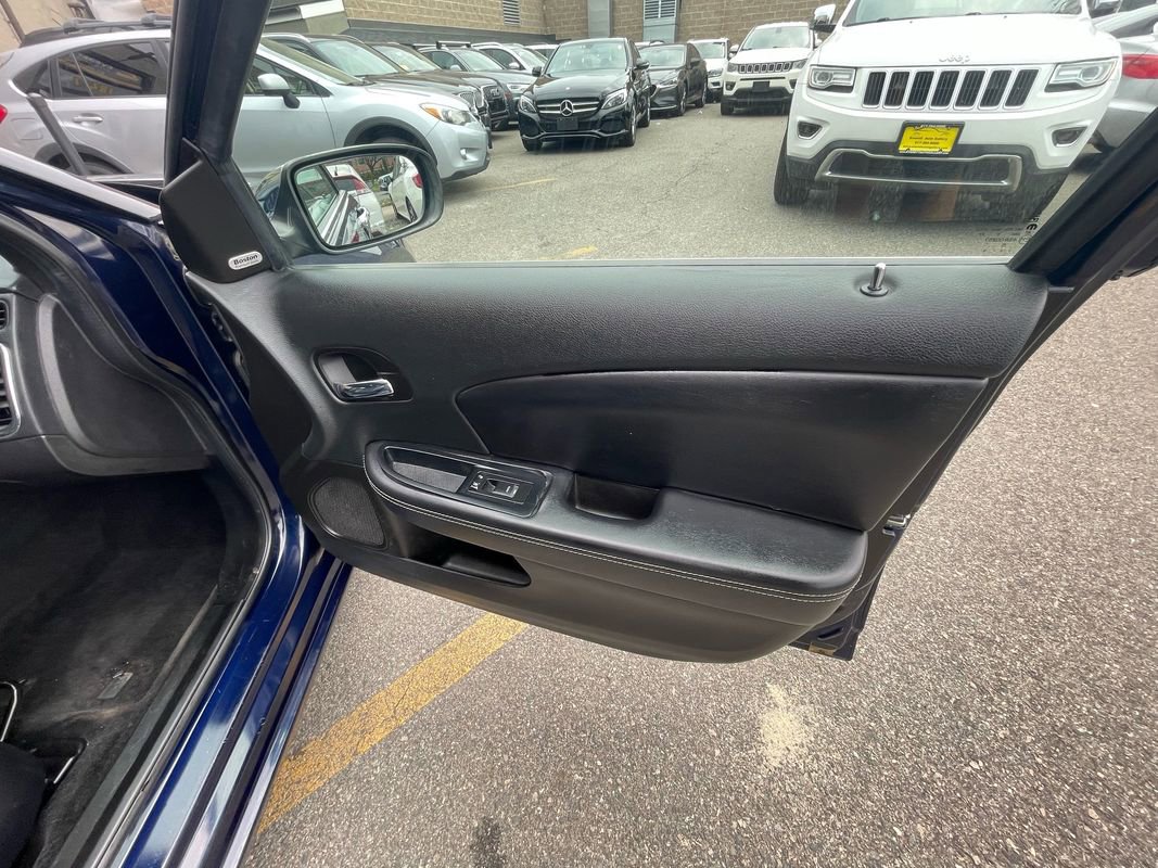 Used 2014 Chrysler 200 Limited image 17