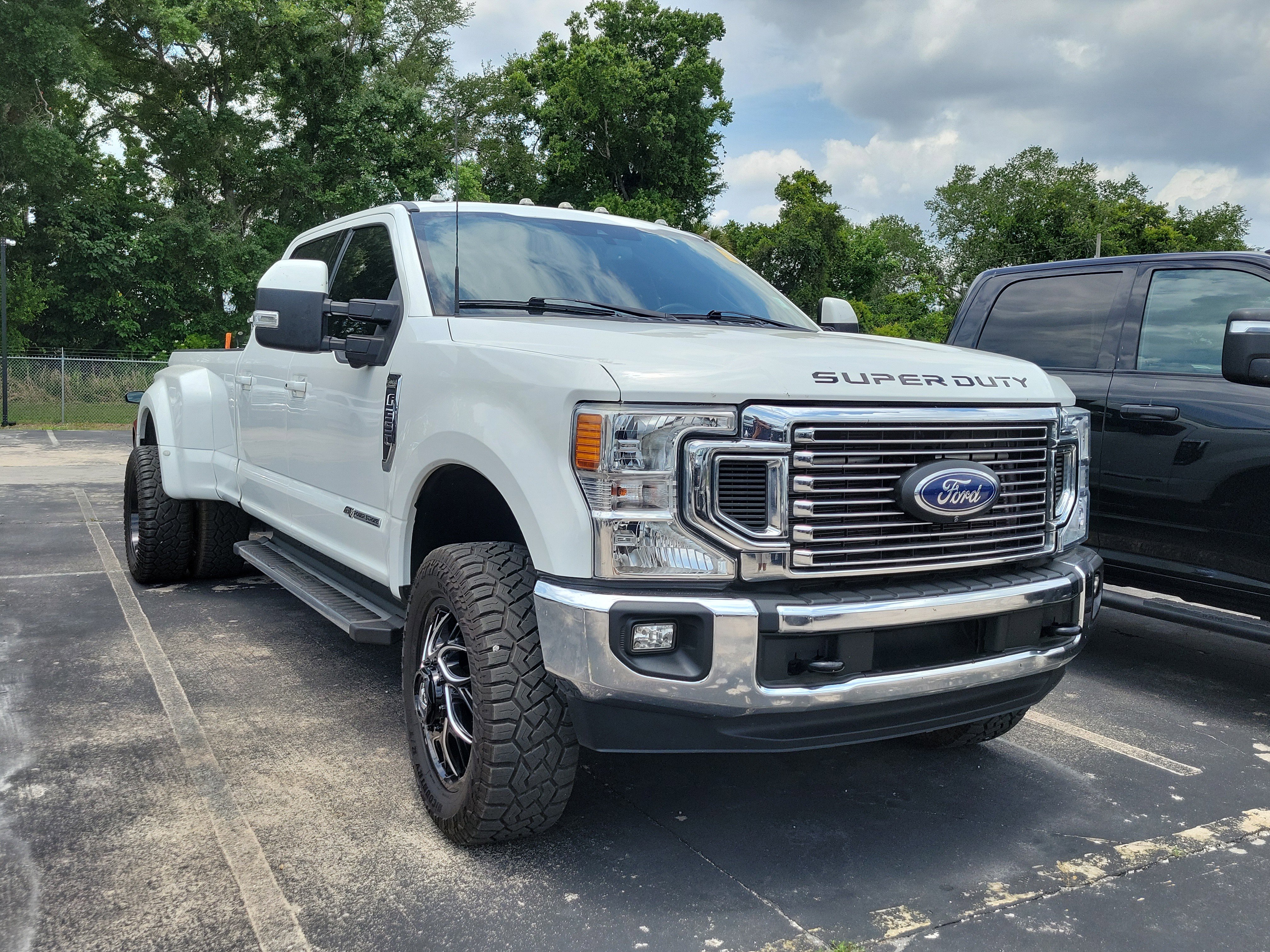 Used 2022 Ford F350 Lariat w/ Lariat Ultimate Package AWD/4WD image 6