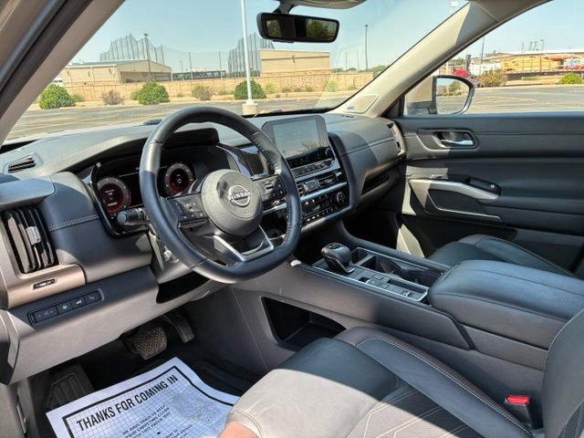 Certified 2023 Nissan Pathfinder Platinum FWD image 11