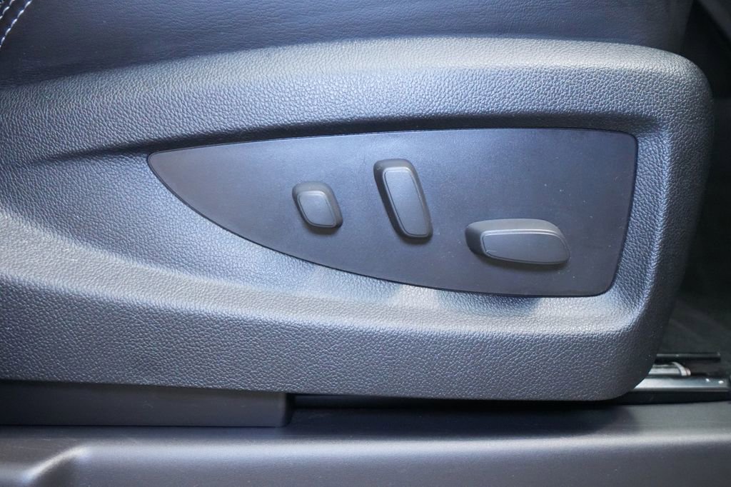 Used 2015 GMC Sierra 1500 Denali w/ Driver Alert Package image 31