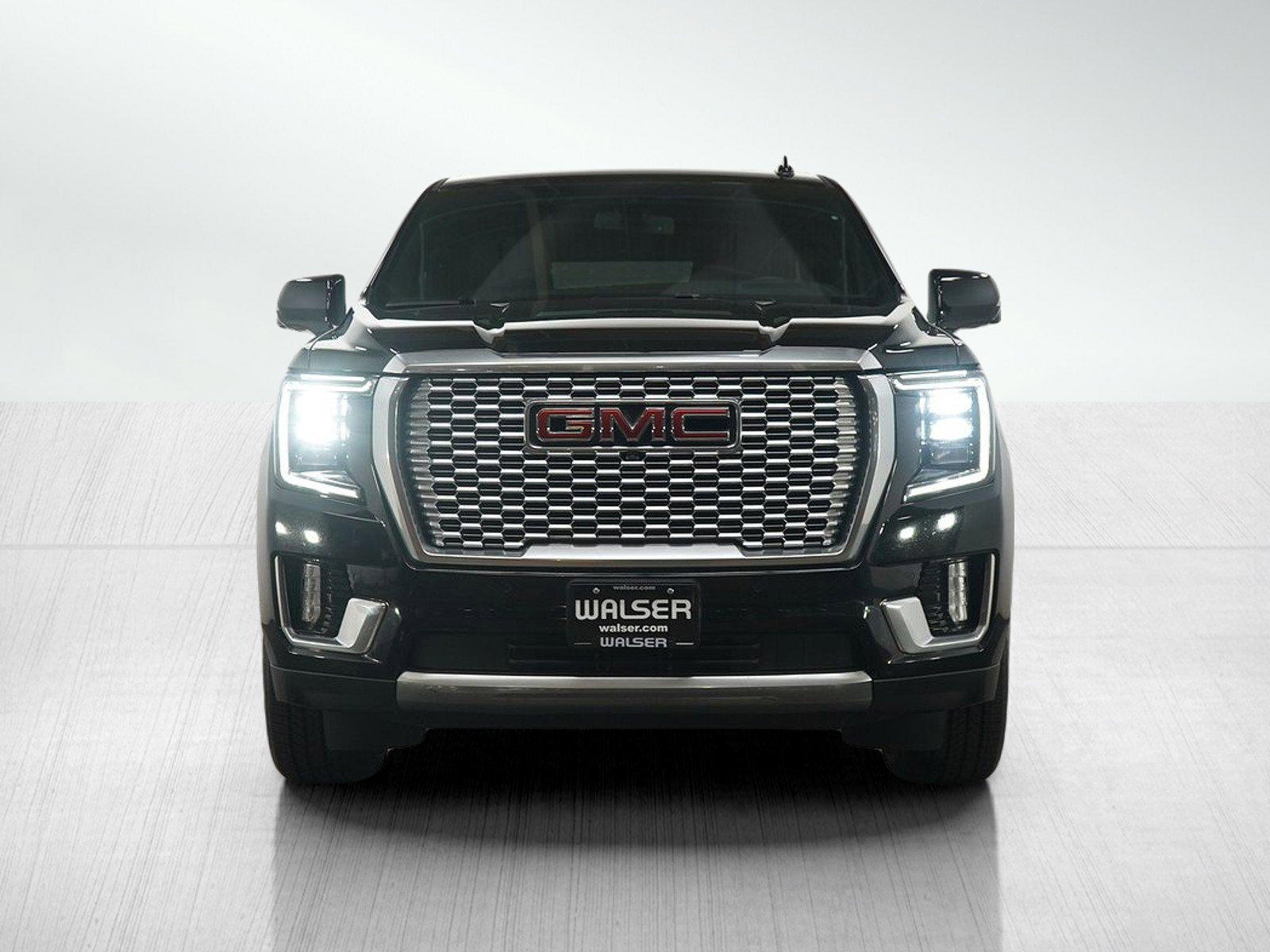 Used 2022 GMC Yukon XL Denali image 8