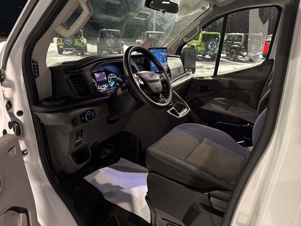 Used 2023 Ford Transit 350 XLT image 6