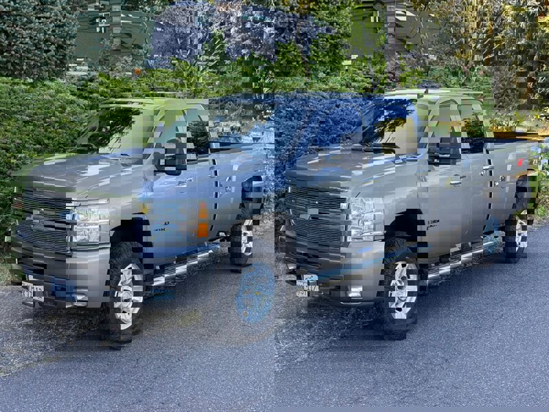 Used 2007 Chevrolet Silverado 3500 LTZ w/ Suspension Package, Off-Road image 1