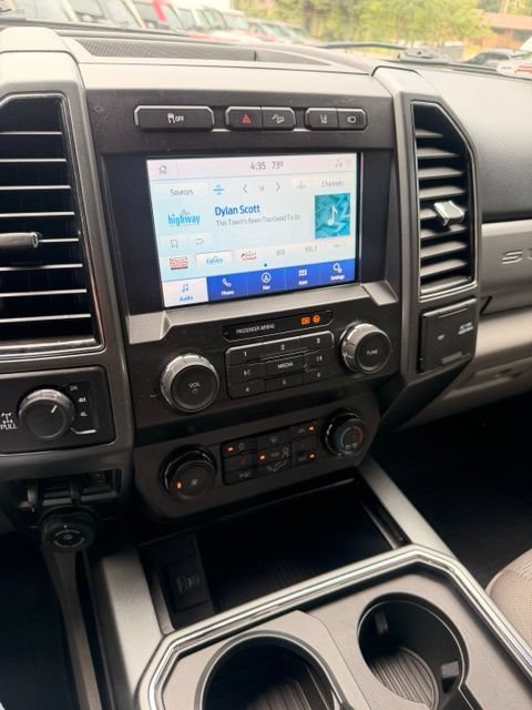Used 2021 Ford F350 XLT w/ XLT Premium Package AWD/4WD image 13
