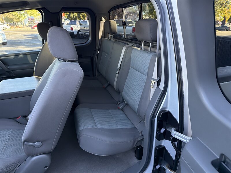 Used 2006 Nissan Titan SE AWD/4WD image 19
