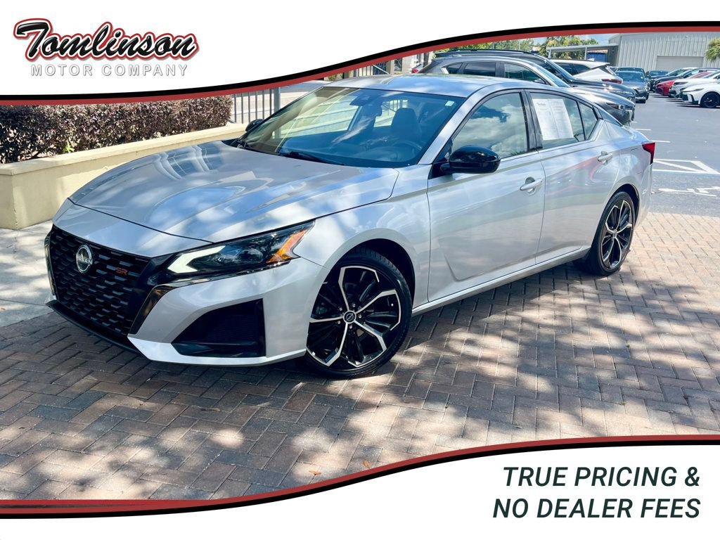 Used 2023 Nissan Altima 2.5 SR image 1