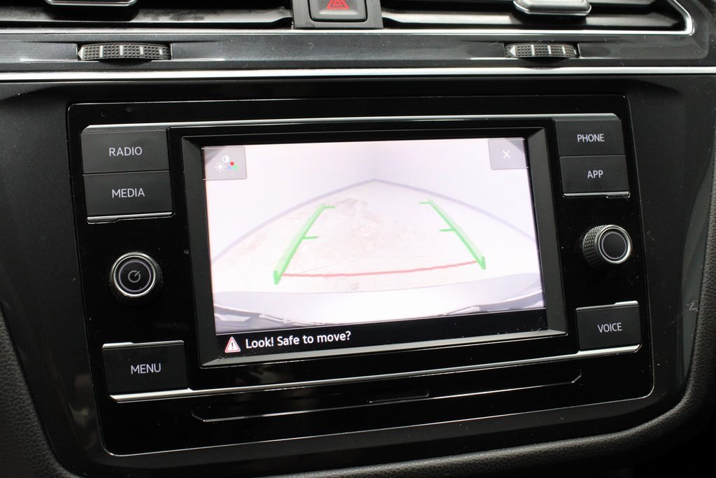 Used 2022 Volkswagen Tiguan S image 3