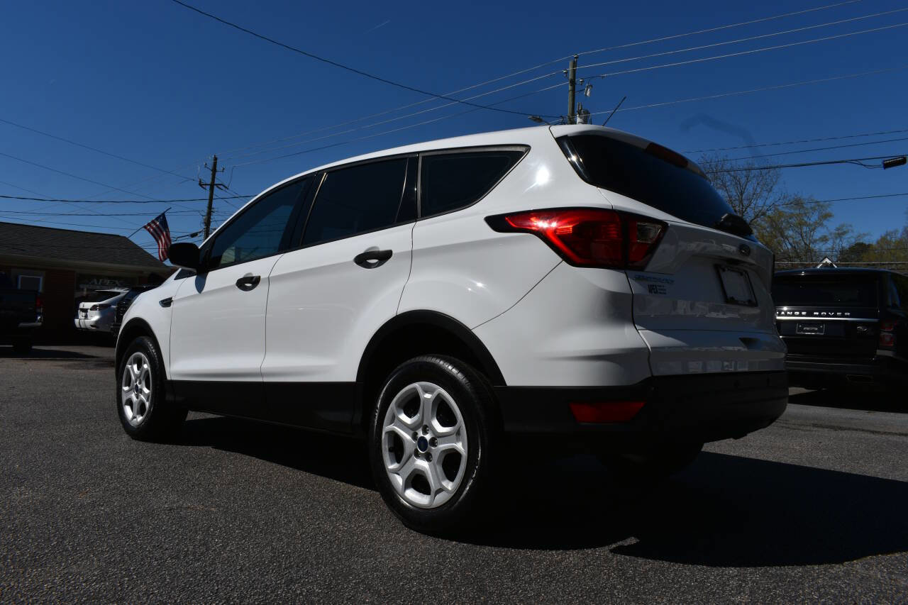 Used 2019 Ford Escape S image 32