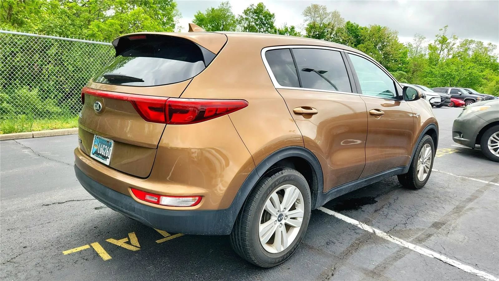 Used 2017 Kia Sportage LX AWD/4WD image 2