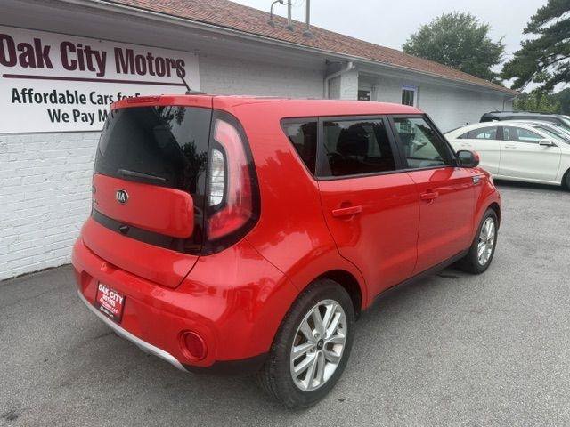 Used 2018 Kia Soul + FWD image 5