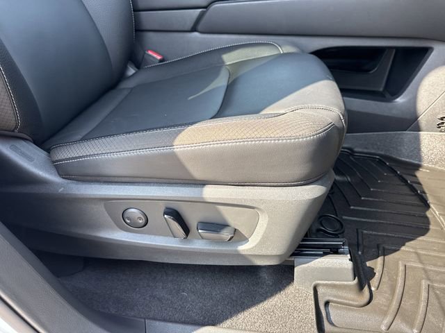 Used 2024 Nissan Pathfinder SL w/ Cargo Package image 28