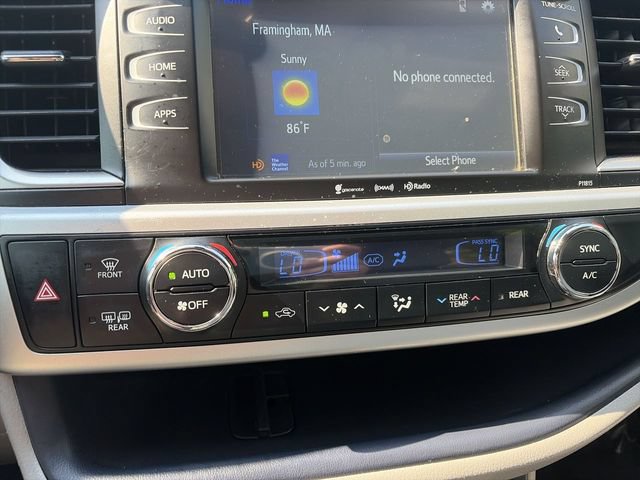 Used 2019 Toyota Highlander Plus AWD/4WD image 19