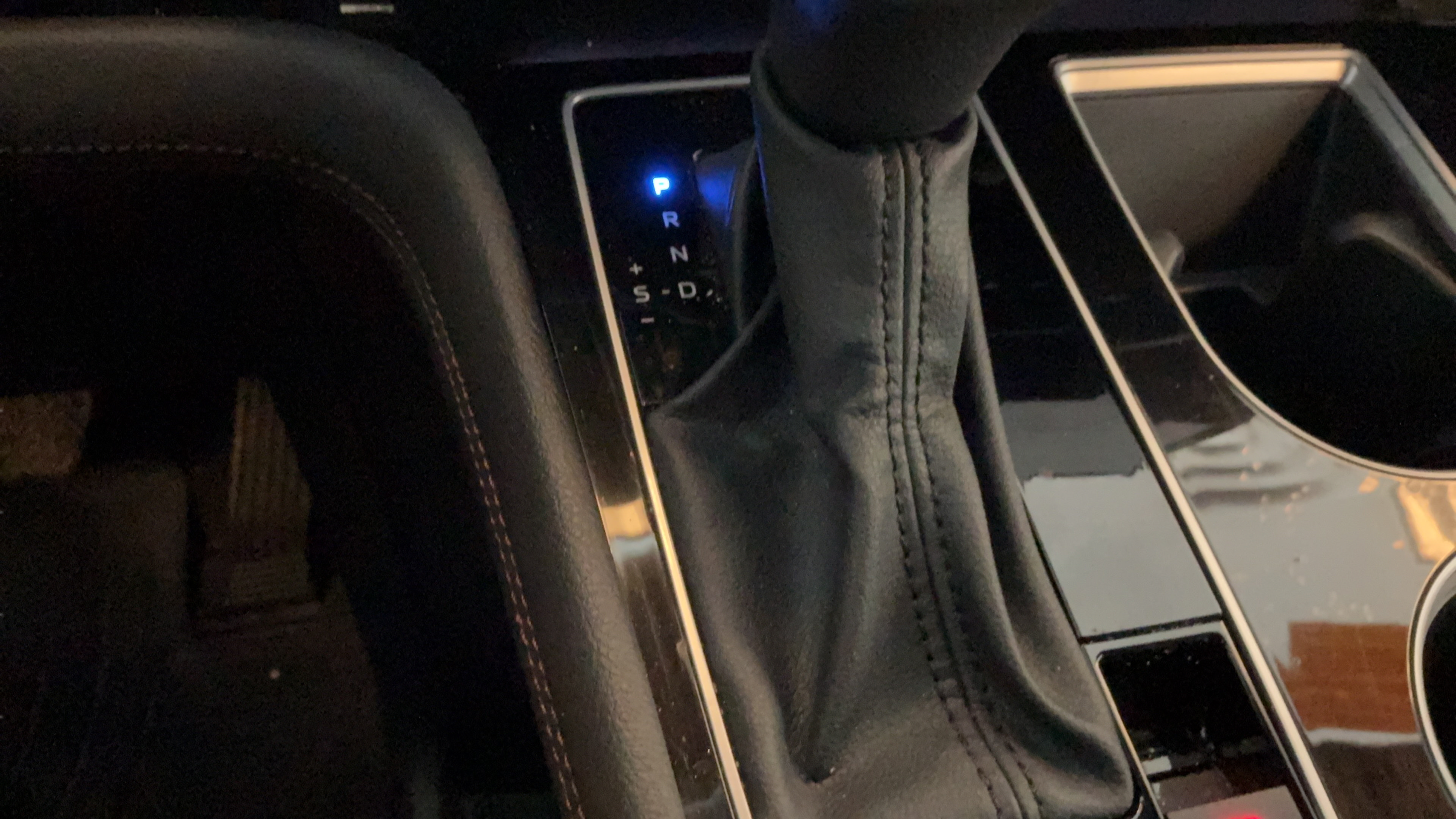 Certified 2025 Toyota Sienna Limited AWD/4WD image 14