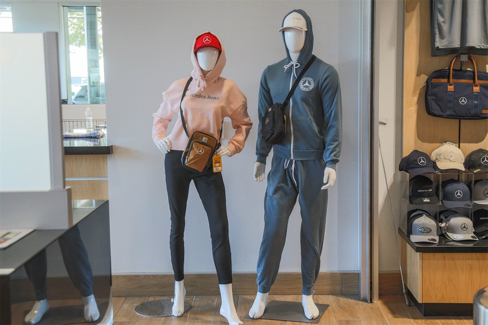 Used 2022 Mercedes-Benz SL 63 AMG 4MATIC image 11