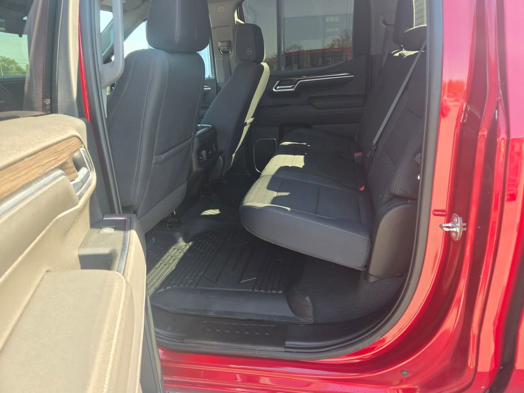 Used 2022 Chevrolet Silverado 1500 LT w/ LPO, Dark Essentials Package RWD image 8
