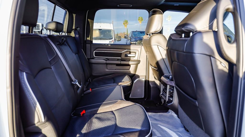 New 2026 RAM 3500 Laramie AWD/4WD image 20